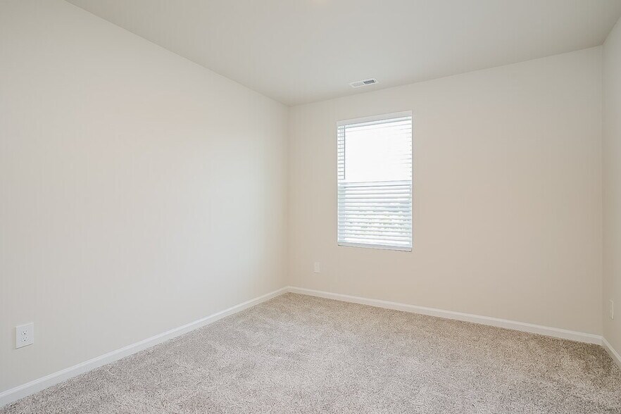 Building Photo - 1105 Orch Strm Dr