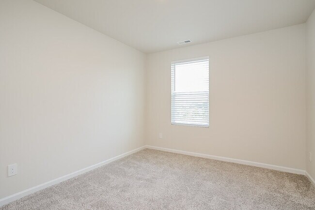 Building Photo - 1105 Orch Strm Dr