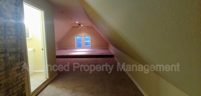 Building Photo - 1425 N 47th St