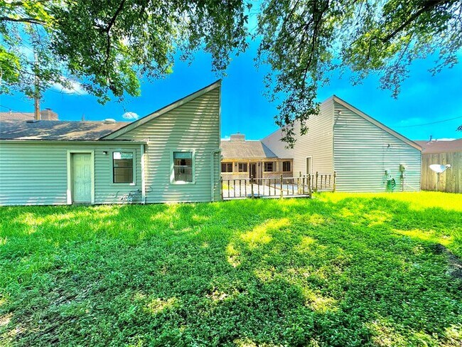 Building Photo - 7743 Portal Dr