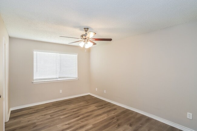 Building Photo - 10911 Kirkbud Ln