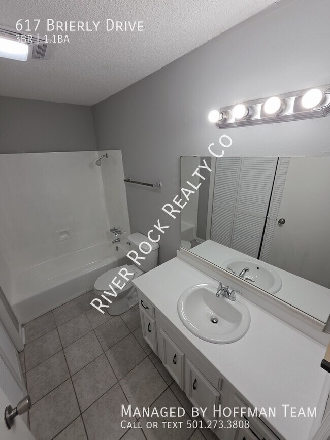 Building Photo - 617 Brierly Dr