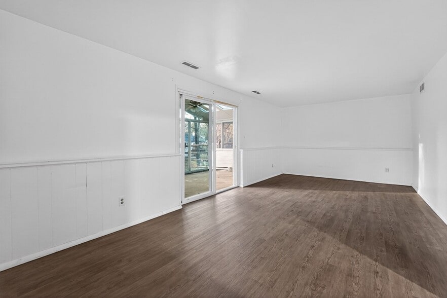 Building Photo - 10534 William Tell Ln