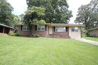 Building Photo - You’ll Love the Layout & Luxury Touches in...