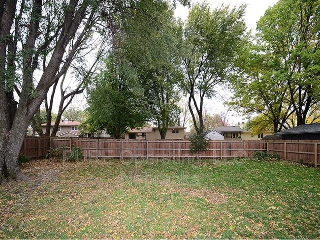 Building Photo - 5723 S 152nd Ave Cir