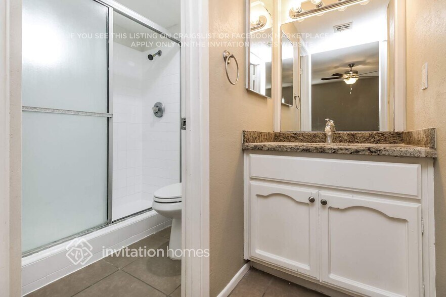 Building Photo - 331 S Cholla St