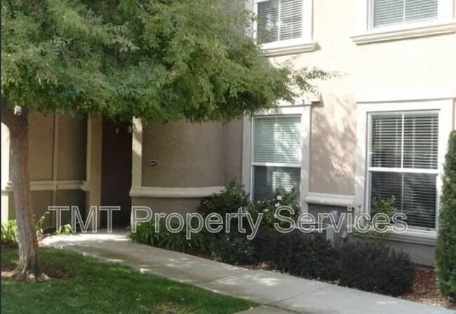 Building Photo - 5350 Dunlay Dr