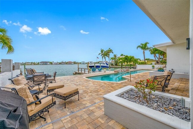 Building Photo - 540 59th Ave