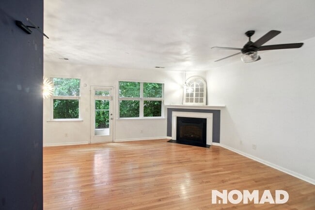 Building Photo - Cozy & Spacious 3BR Townhome in Atlanta