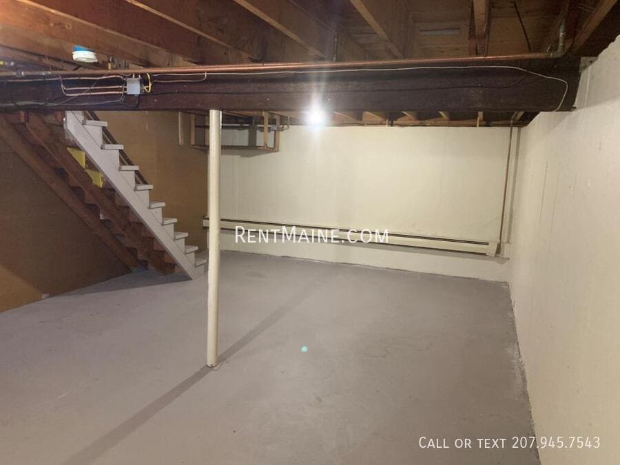 Building Photo - 13 Hemlock St