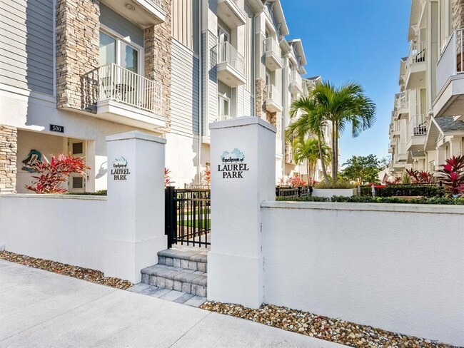 Building Photo - 508 Laurel Pk Dr