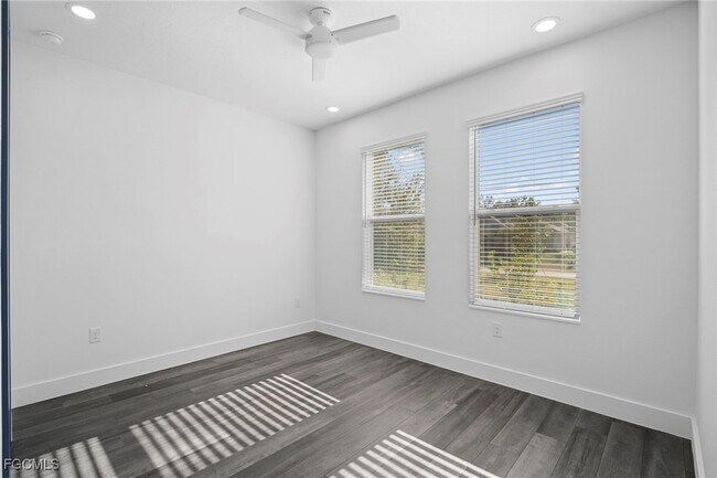 Building Photo - 2816 Barry Rd