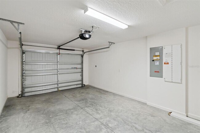 Building Photo - 7548 Kuenher Ct