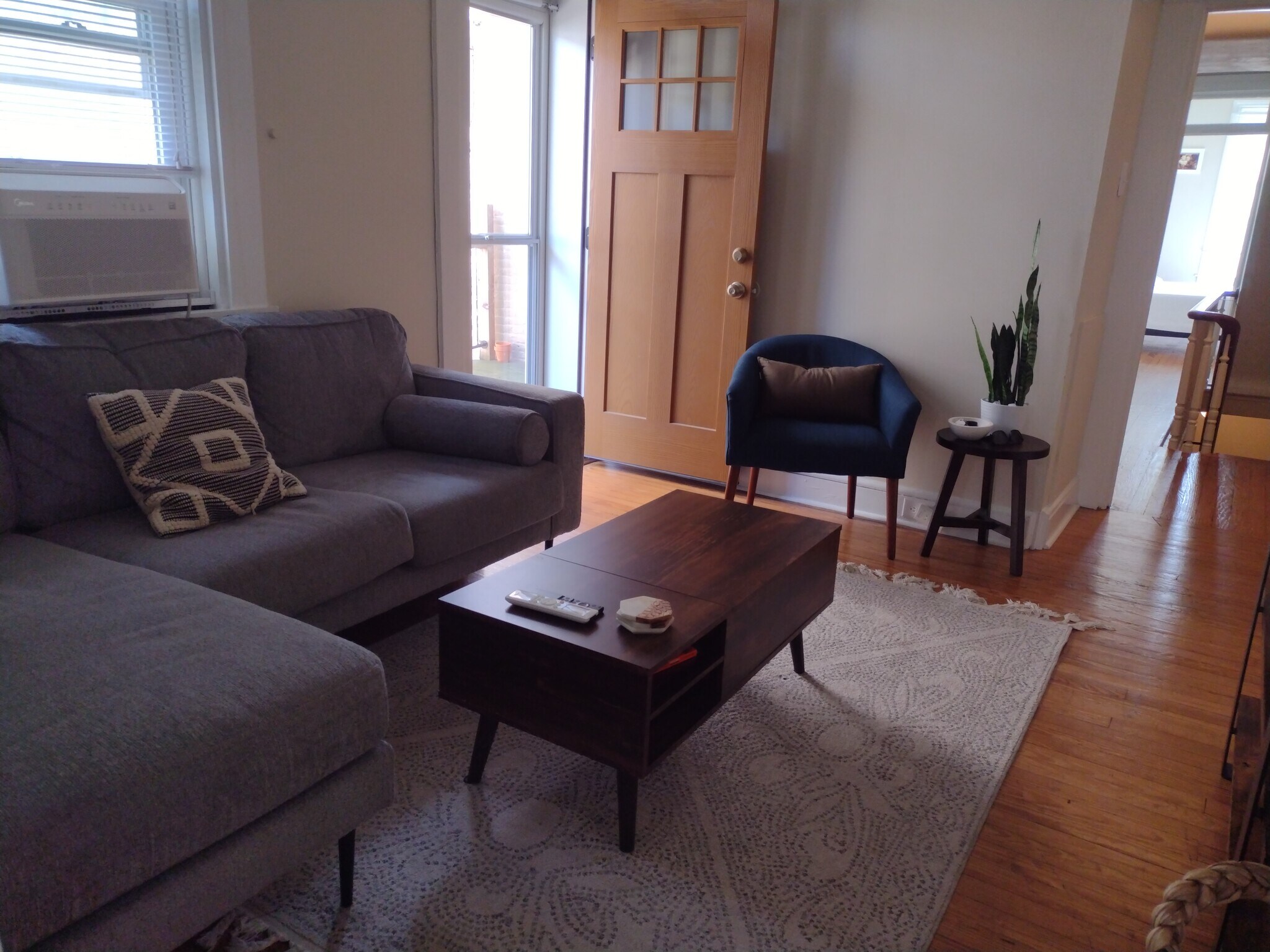 Building Photo - 441 W Lemon St