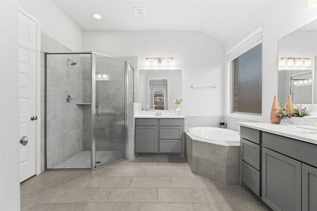 Building Photo - 1909 Sir Nathaniel Ln