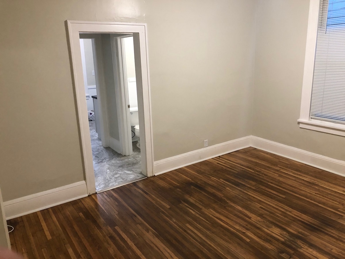 Building Photo - 694 6th St E