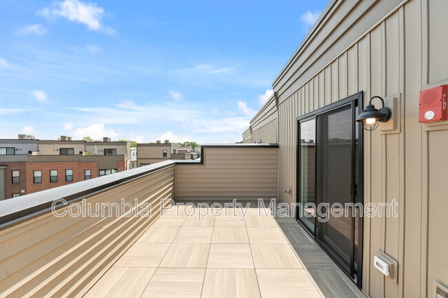 Building Photo - 14 Mural Walk NE