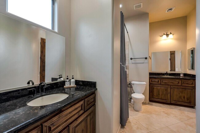 Building Photo - 14598 E Corrine Dr