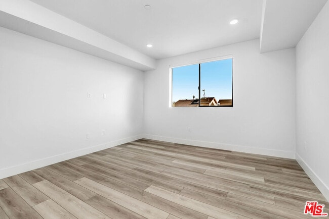 Building Photo - 3632 Keystone Av