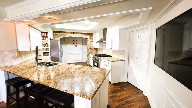 Building Photo - 4204 Country Brook Dr