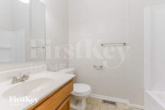 Building Photo - 7928 NW 74th Ct