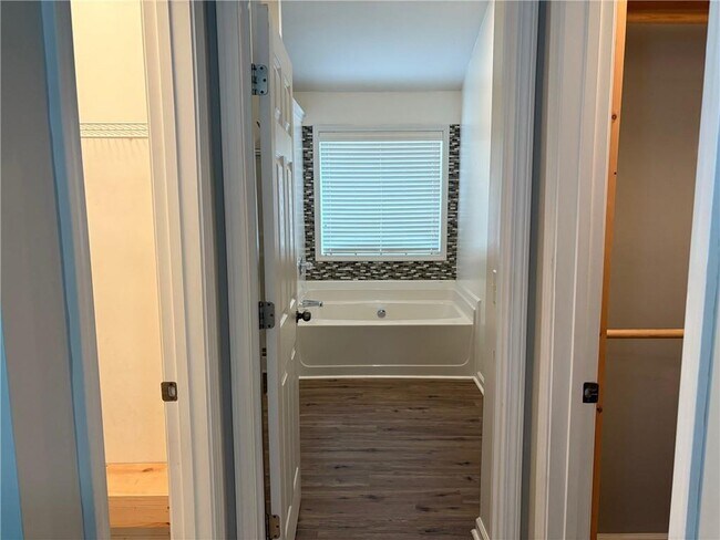 Building Photo - 1448 Autumn Wood Trail