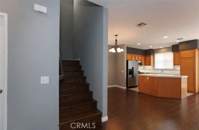 Building Photo - 9122 Lemona Ave