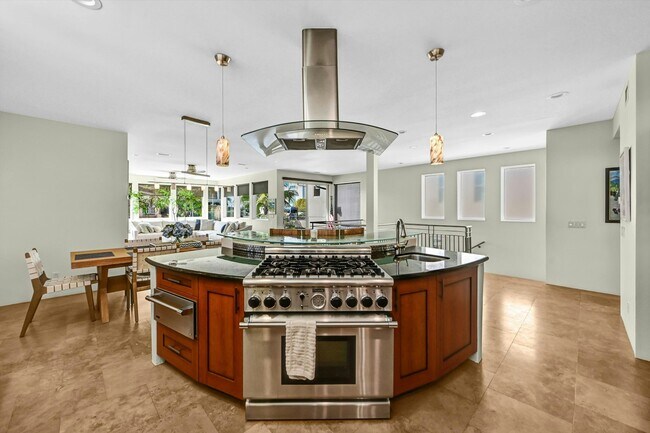 Building Photo - 323 Neptune Ave