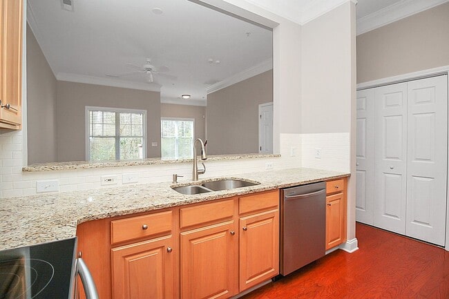 Building Photo - Townhome in The Plaza/NODA coming soon for Lease!