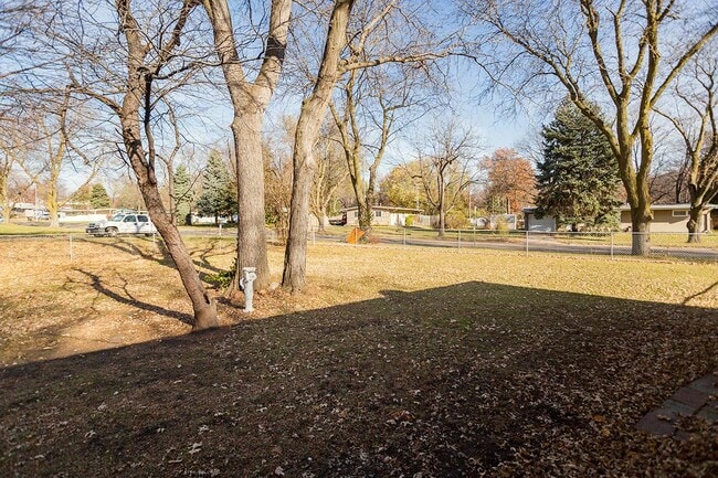Building Photo - 500 Eldora Ln