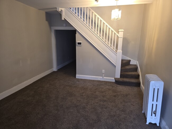 Building Photo - 403 S Augusta Ave