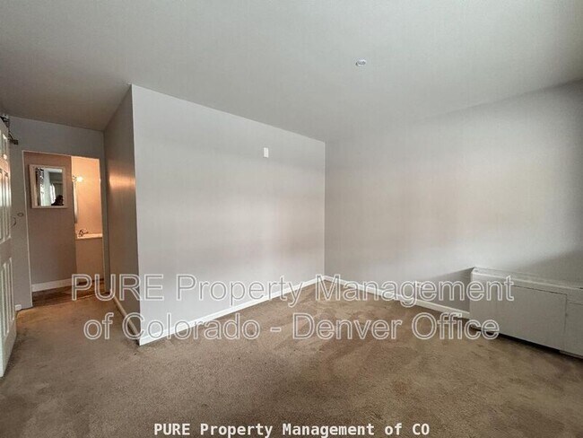 Building Photo - 888 Logan St