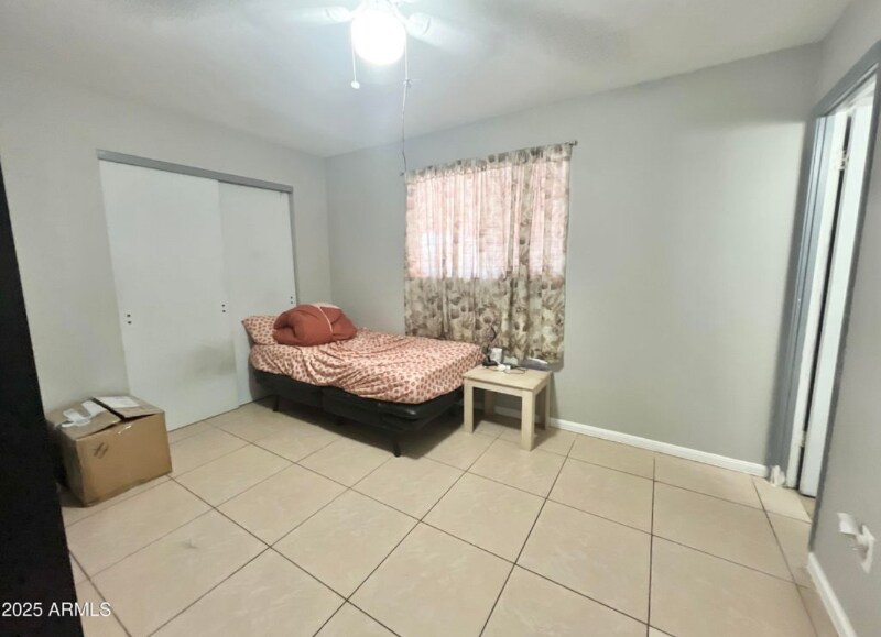 Building Photo - 2819 N 48th Ln