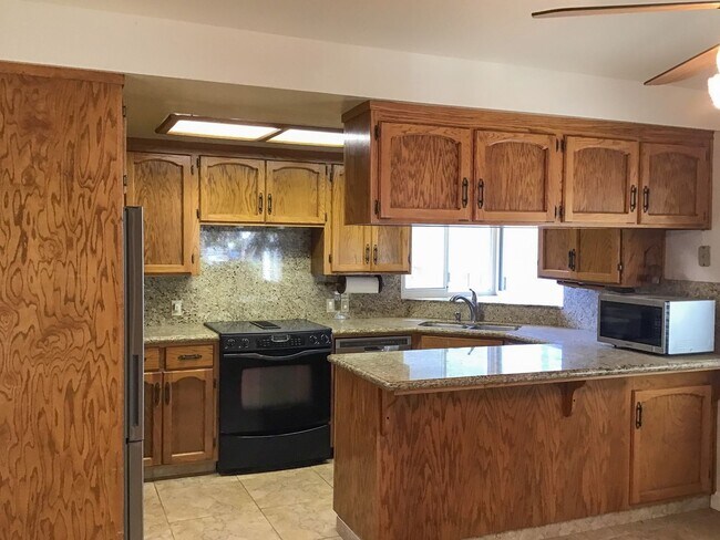 Building Photo - 3 Bedroom Home in Gilroy