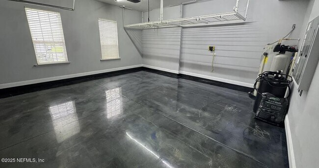 Building Photo - 4763 Yacht Ct