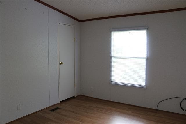 Building Photo - 512 Deer Run