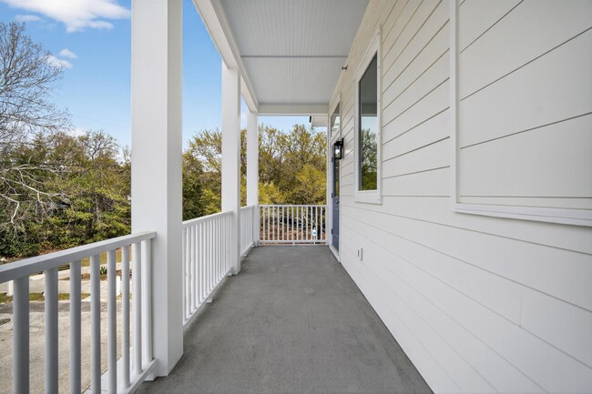 Building Photo - 89 Fishburne St