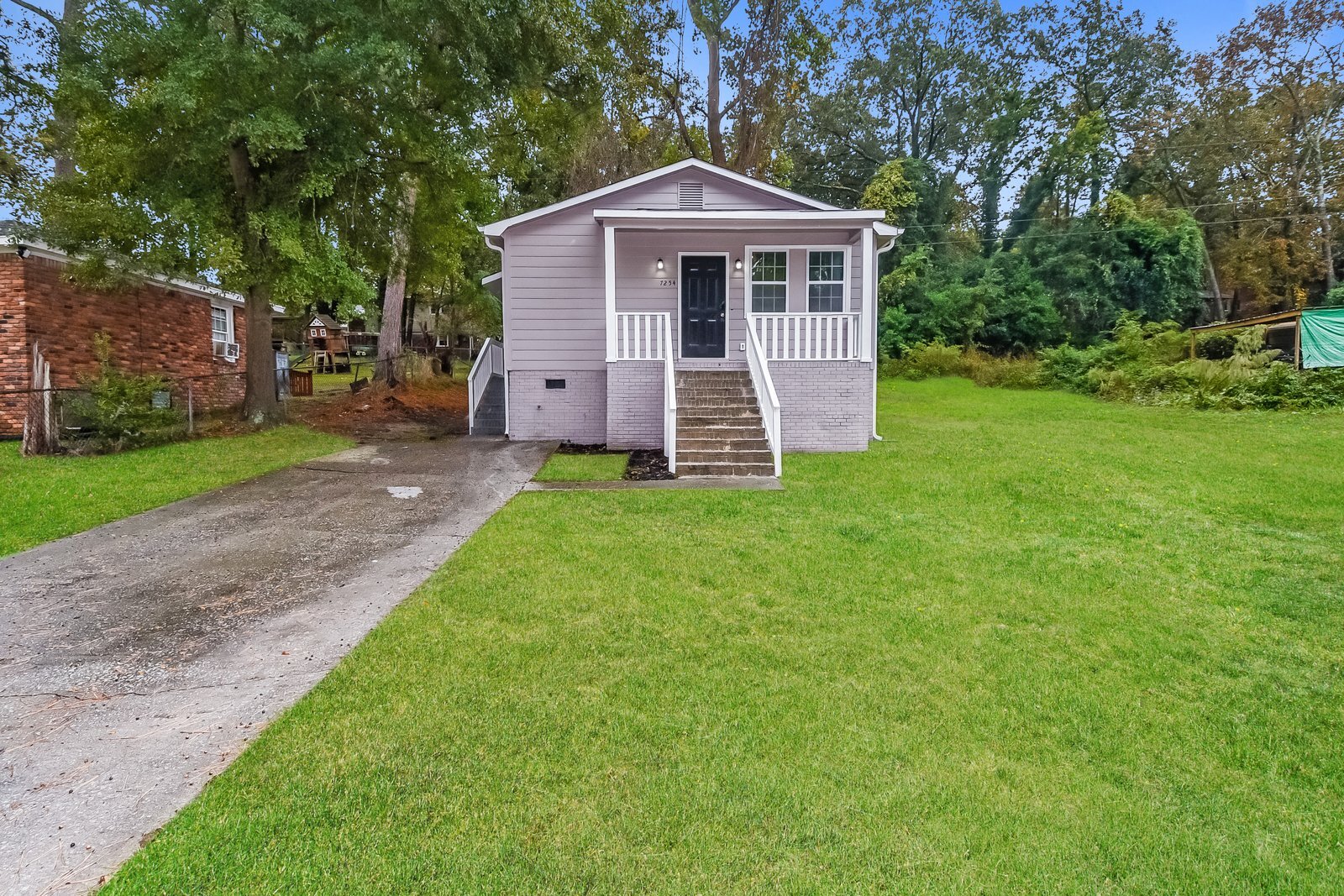 Building Photo - 7254 Pinedale Dr