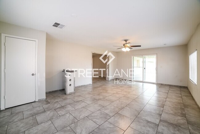 Building Photo - Charming 3 bedroom home in Peoria!