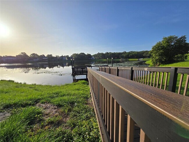 Building Photo - 2580 Grassy Point Dr