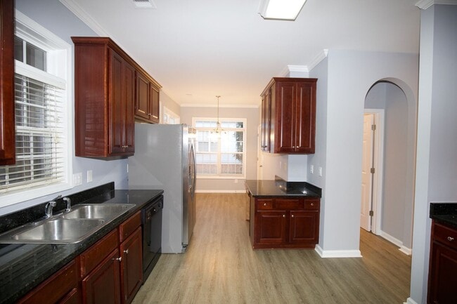 Building Photo - 7897 The Lakes Point