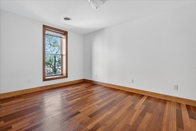 Building Photo - 432 Broadway