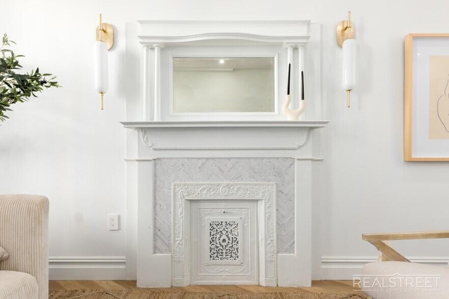 Building Photo - Stunning Brand New Townhouse for Rent in Bushwick!