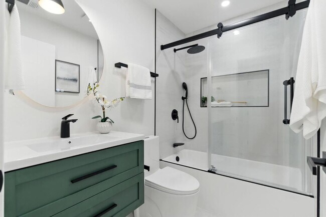 Building Photo - Refined Redwood City Living: Exquisitely R...