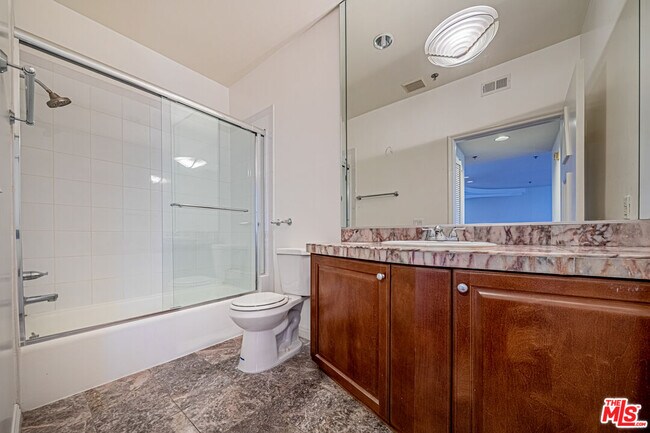 Building Photo - 326 Westminster Ave