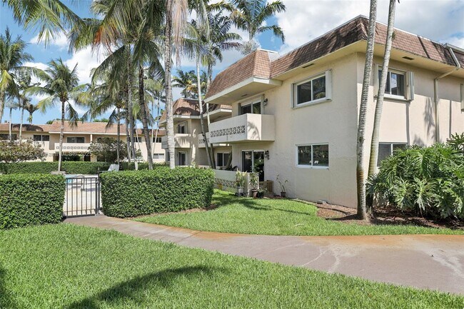 Building Photo - 14500 SW 88th Ave