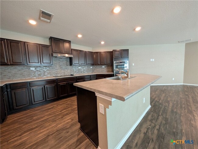 Building Photo - 2096 Brandywine Dr