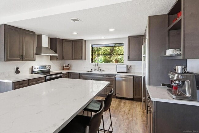 Building Photo - 1539 San Miguel Ave