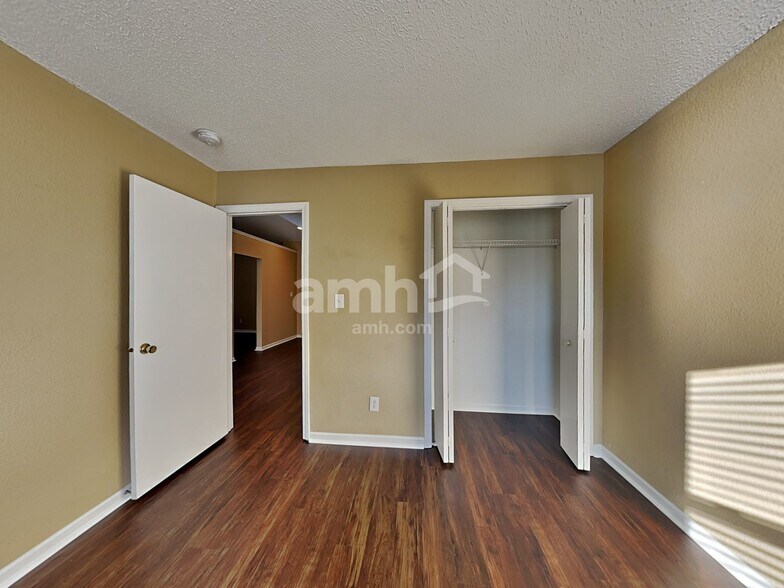 Building Photo - 3742 Laurel Cherry Ln