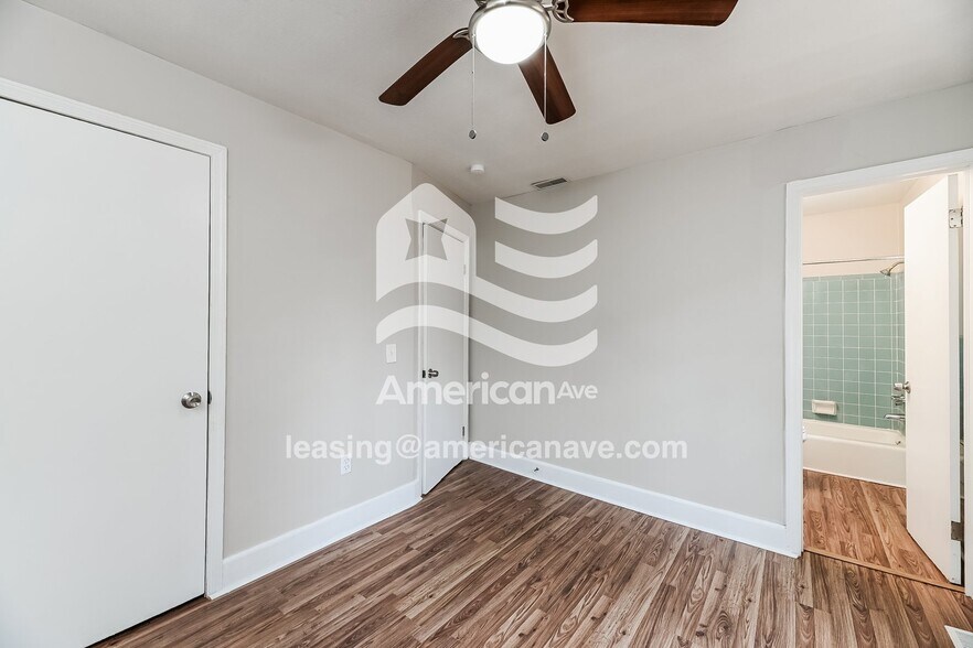 Building Photo - 514 Warren St